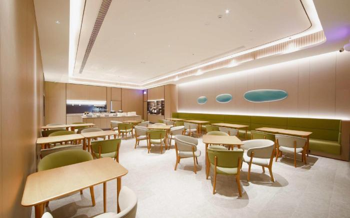 JI Hotel Zhengzhou Bai Temple Metro Station Technology Market