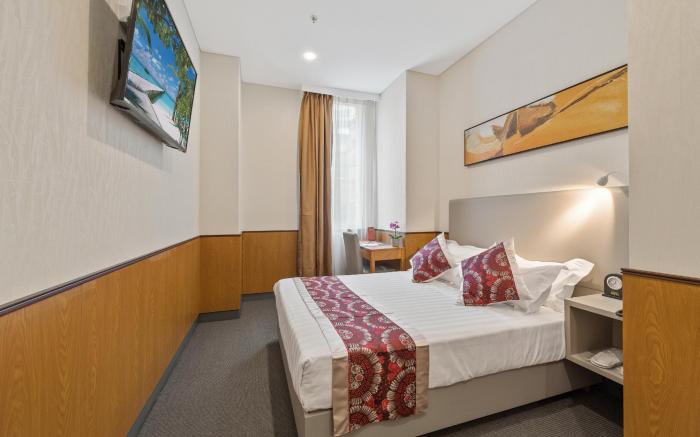 YEHS Hotel Sydney QVB