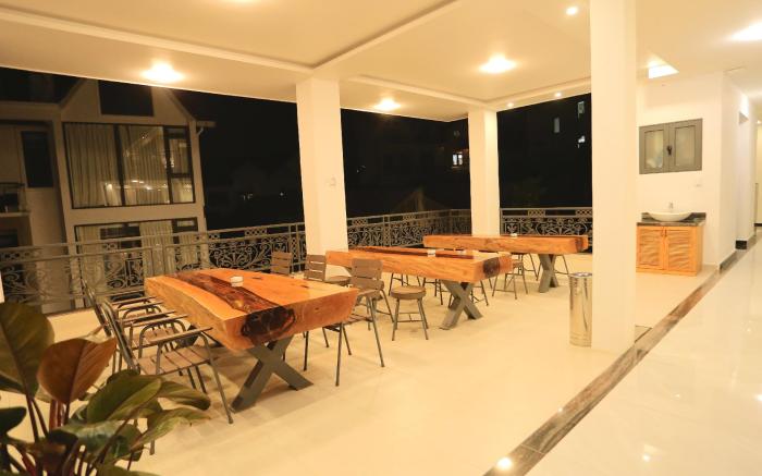  Yen Lam House 