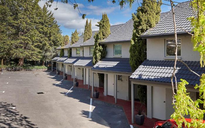Elphin Serviced Apartments