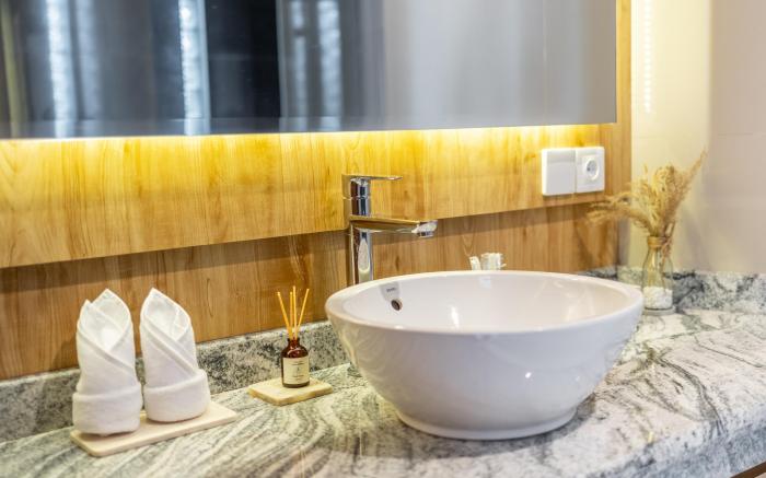 Sundaze 3- Canggu, Fresh and Brand New with Pool!