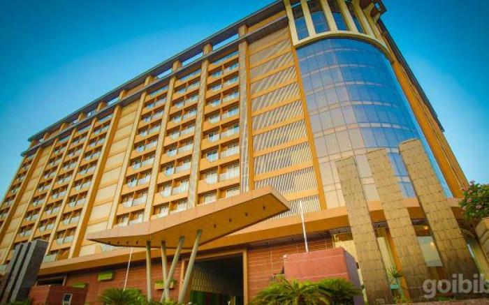 WEEKEND ADDRESS POOL VIEW SUITE ROOM OPP AIRPORT