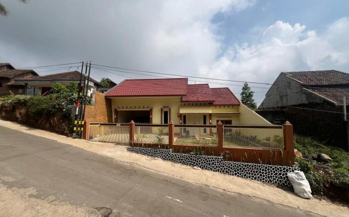 Villa Queena 4 Kamar Tidur (5 Bed) 