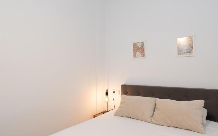Bright and cozy flat in the heart of the city