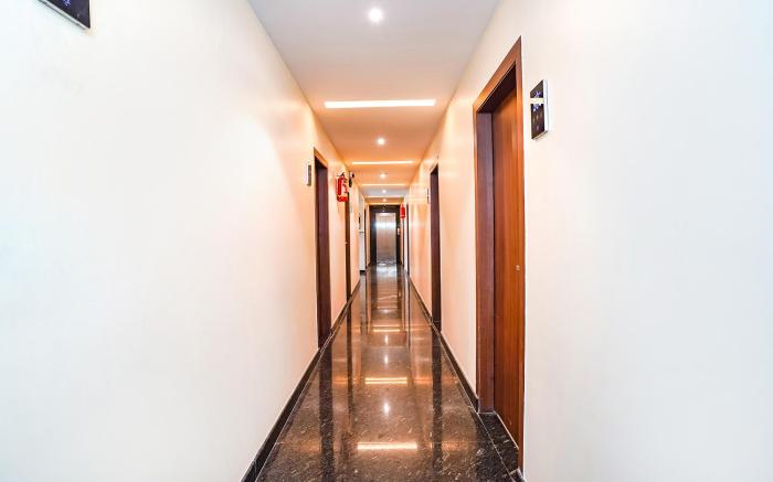 FabHotel Savi Inn - Nr. Mantri Square Mall