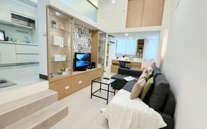 Prime Xinyi｜Steps to MRT｜101, Malls & City Views