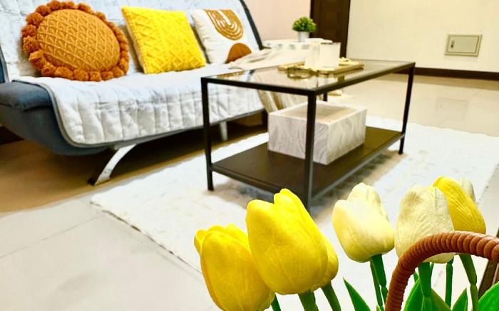 Xinyi Nightlife｜Food & Shopping Steps Away