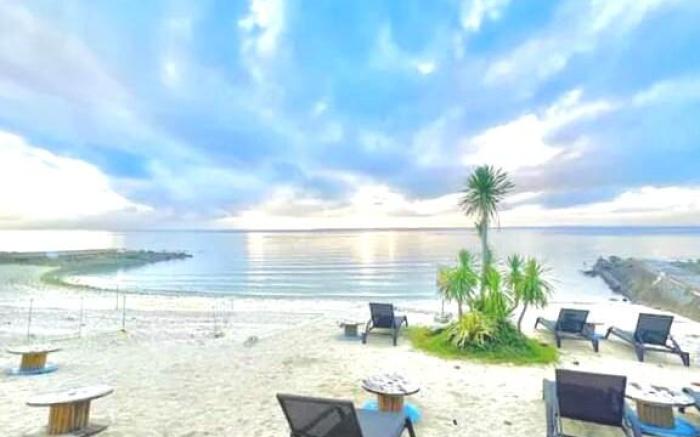 Pool Beach & 1 brAccess, Netflix &Wifi