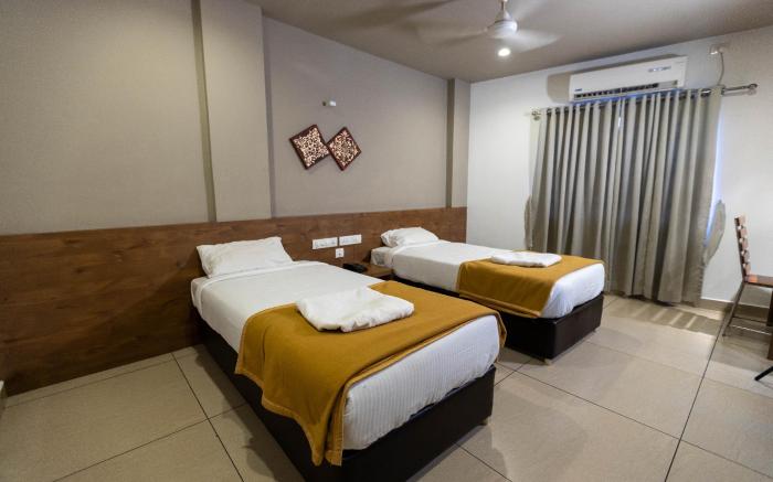 Aryaas Residency Nettoor