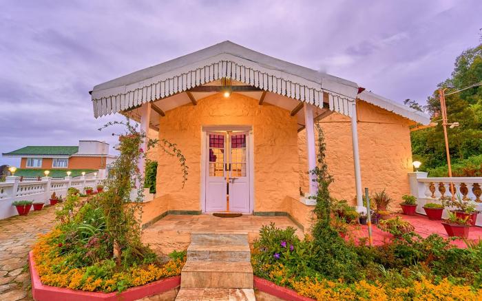 Taj Mahal Vintage Villa by VOYE HOMES