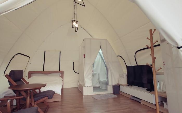 The Hill Glamping