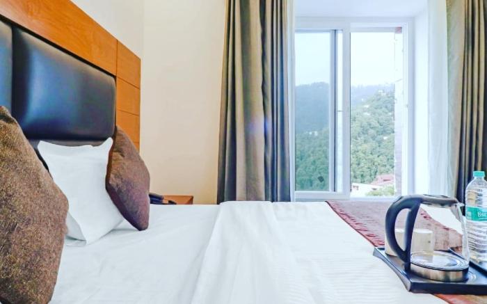 Goroomgo Thee Aura Mussoorie