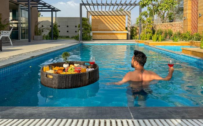 ELIVAAS Snehzy Luxurious 3BHK Villa with a Pvt Pool in Jaipur