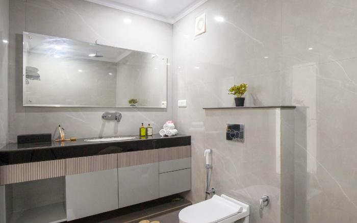 ELIVAAS 6 BHK Farmhouse with Pvt Pool & Garden - Enchantia