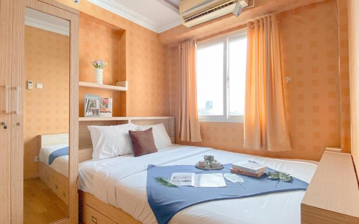 Relaxing 2BR Mutiara Bekasi Apartment By Travelio