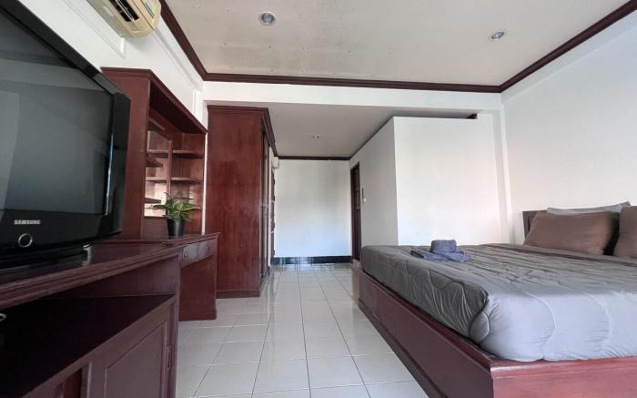 Green hotel -Room with Balcony