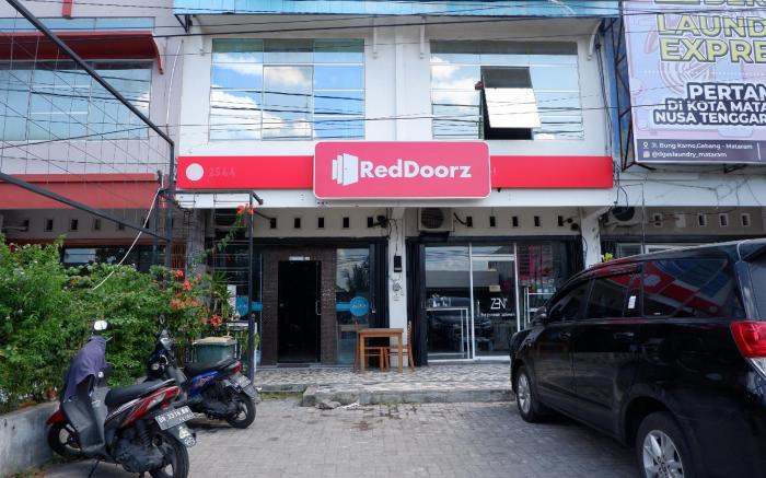 RedDoorz near RSUD Kota Mataram