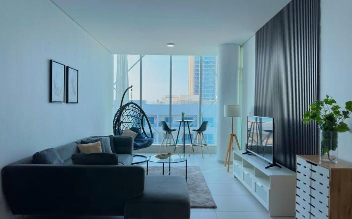 Unforgettable Canal & Sea View in Dubai Marina