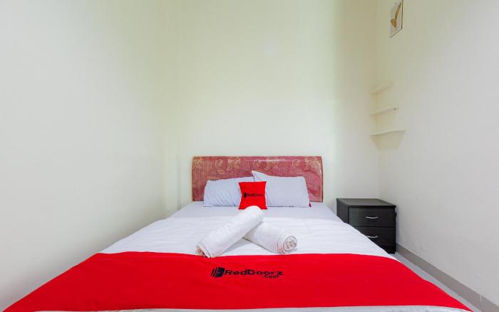 RedDoorz Syariah near Institut Teknologi Sumatera ITERA Lampung