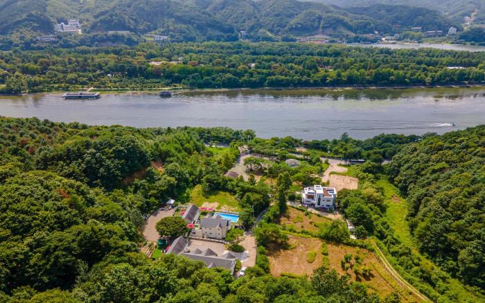 Chuncheon Happy's Day Dog Pension