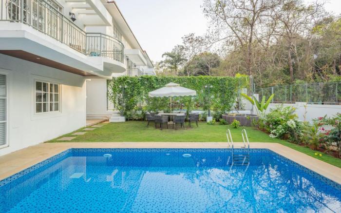 Casa Amour - 5BHK with Pool, 1.5 km from Thalassa