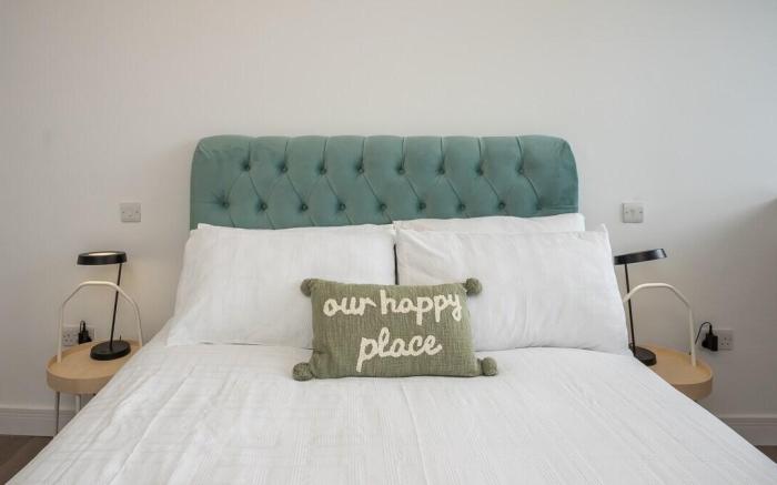 3 BDR City Centre Penthouse by Belfast City Breaks
