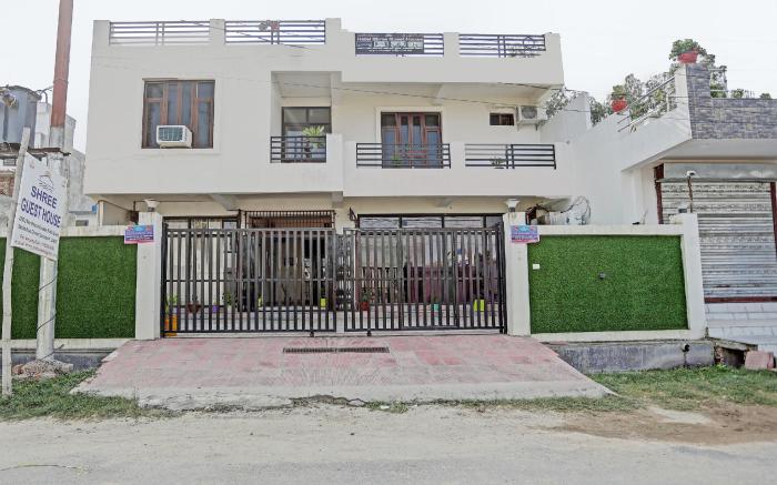 Shree Hotel