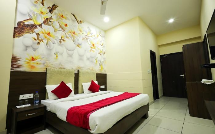 Goroomgo Karan Residency Amritsar