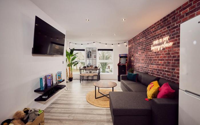 New Flat~FREE Parking~PS4~WORKSPACE