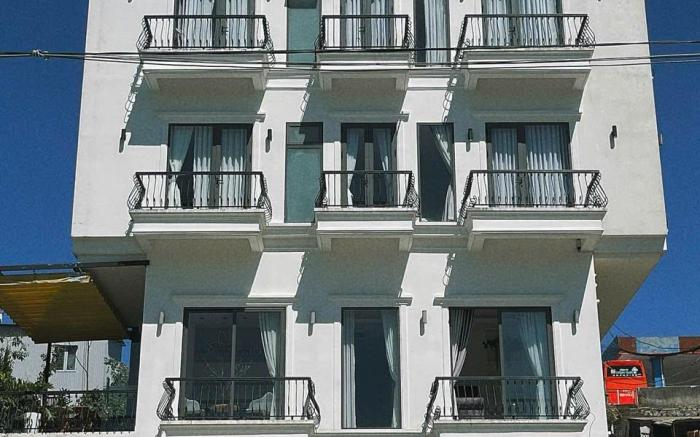 Amia Hotel