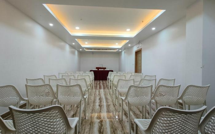 Vbrance - Luxury Boutique Hotel & Food Court