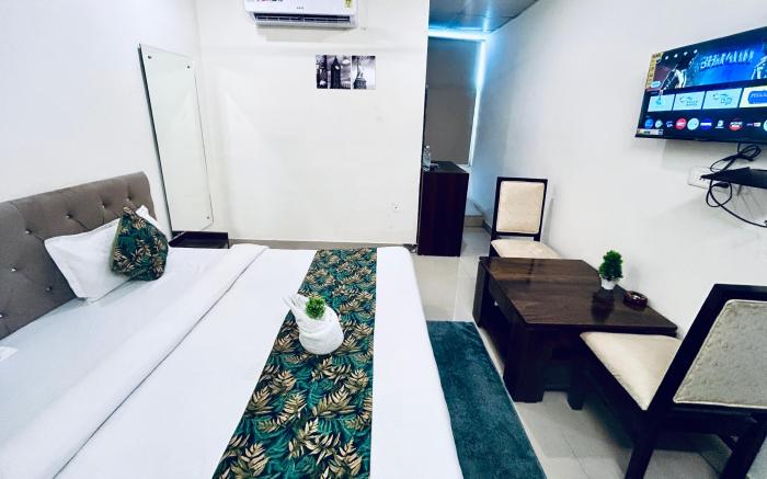 Hotel Chandra Grand