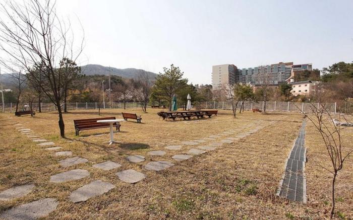 Yesan Deoksan Baekje Hotel