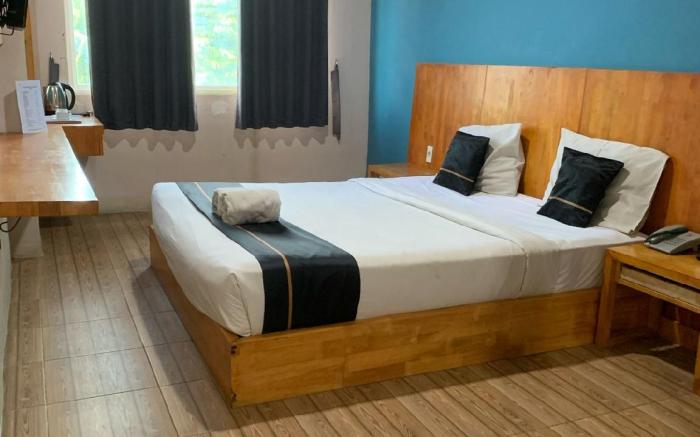 Raz Residence