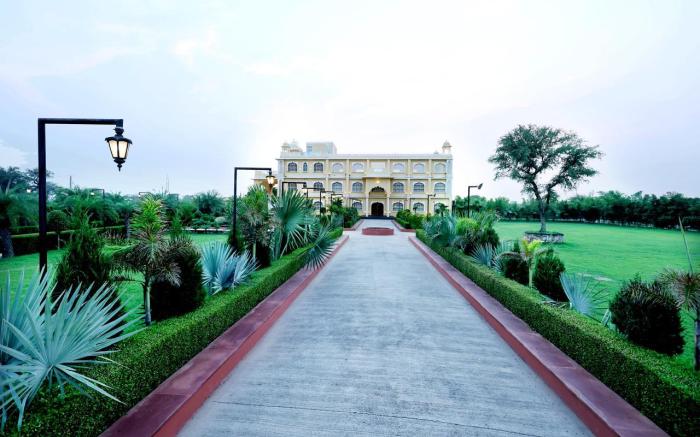 Hari Mahal Resort