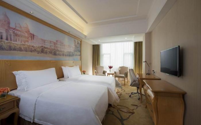 Vienna Hotel Shenzhen Longhua Renmin Nan Road Branch
