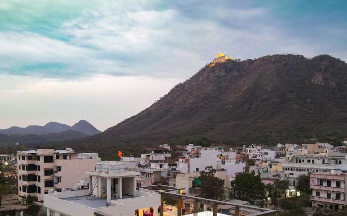 Hotel Aranyasutra
