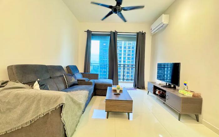 D'Comfy Suite 3Br by CK Group 【Tampoi】@Netflix