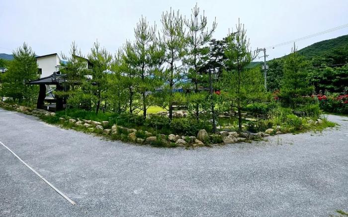 Poam Mountain Pool Villa Pension