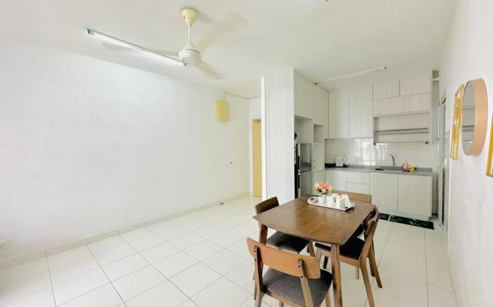 SETIA CITY FAMILY HOMESTAY 