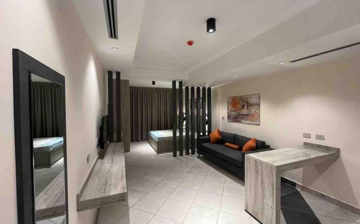 Modern studio in central location #3