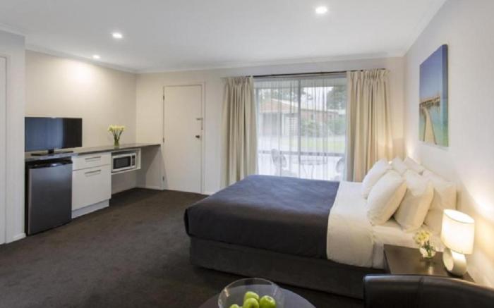 Best Western Colonial Village Motel