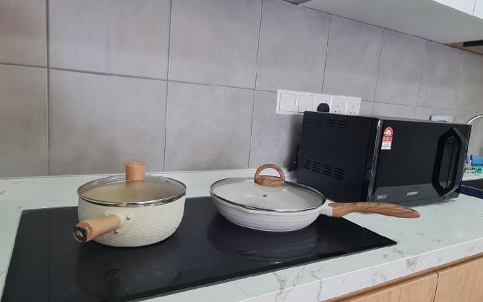 Spacious 3BR@2carpark @MRT Cheras Maluri@Wi-fi C41