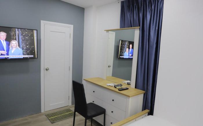 entire private apartment 6BR 444