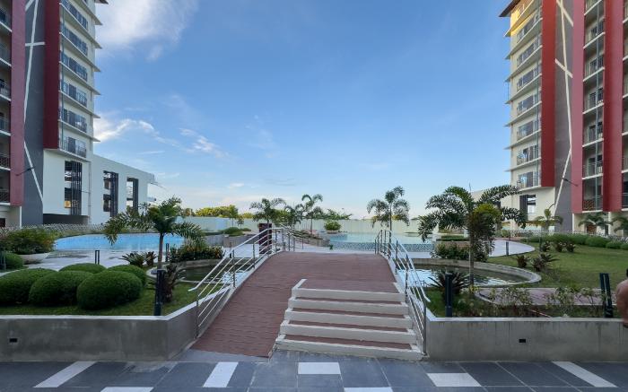 Luxury Poolview with Balcony Near Mactan Airport