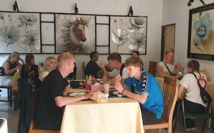 Vang Vieng Downtown Hotel 