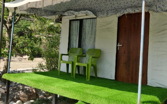 Hinwali Kanthi River Side Camp and Cottage