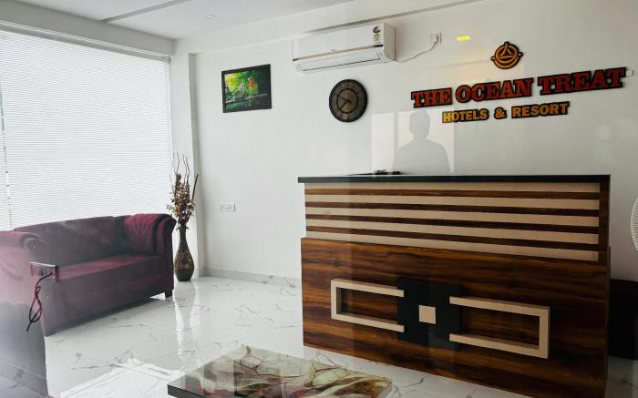 ILIF 2724 The Ocean Treat Hotel