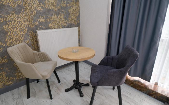 Minimalist Suit Otel