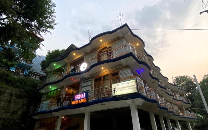 Bhoj Hotel x One Light Stays